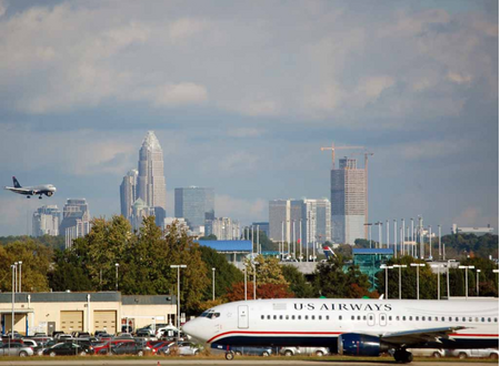 Airplane landing overt Charlotte, NC