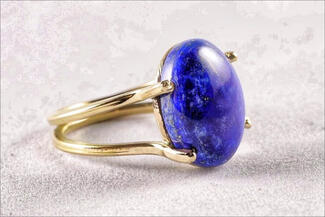 Keast.blue prong ring